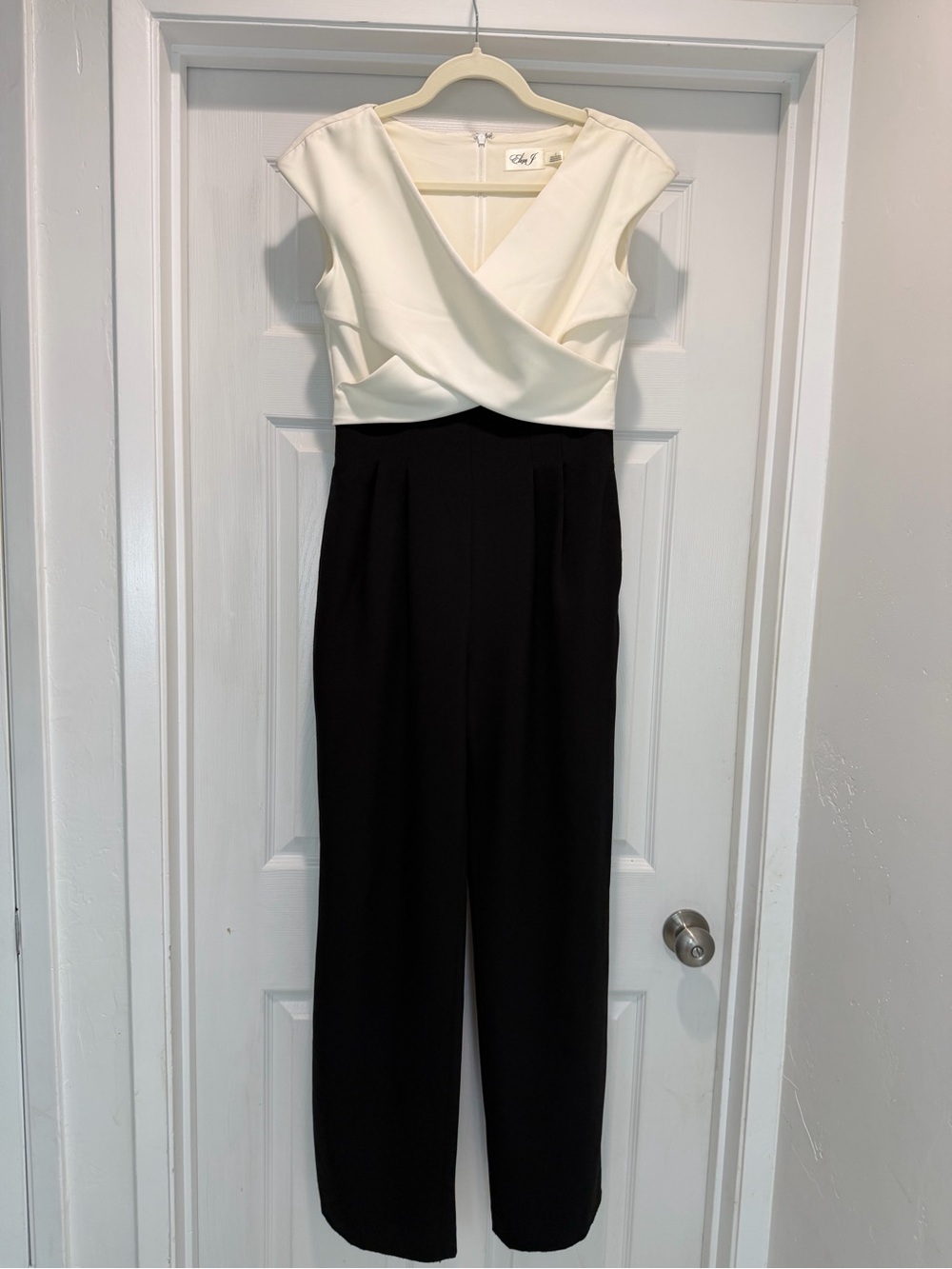 Eliza J Black & White Wide Leg Jumpsuit Size 2 Formal Cocktail Evening